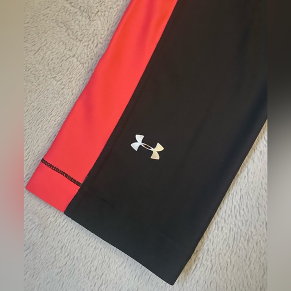 Under Armour Cropped Leggings Hot Neon Pink Stripes - Picture 2 of 3